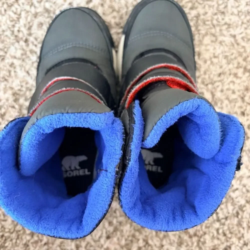 Size 11 / Boys Sorel Snow Boots